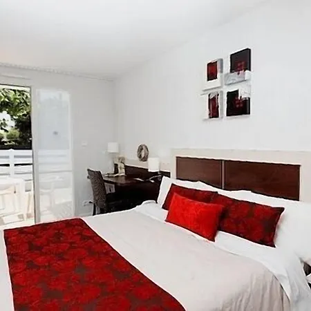 Hotel Edena 3*