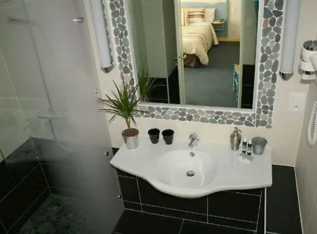 Hotel Edena 3*