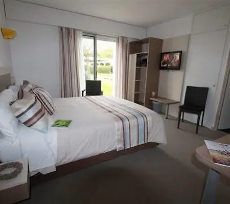 Hotel Edena 3*