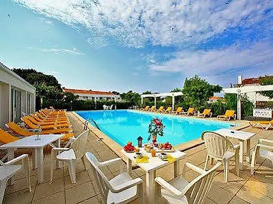 Hotel Edena 3*
